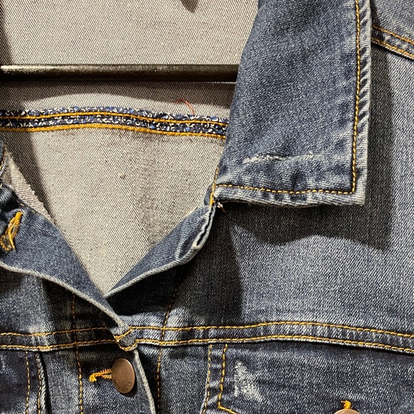 Max Jeans Blue Distressed Stretchy Denim Jacket with Floral Embroidery - Picture 7 of 11